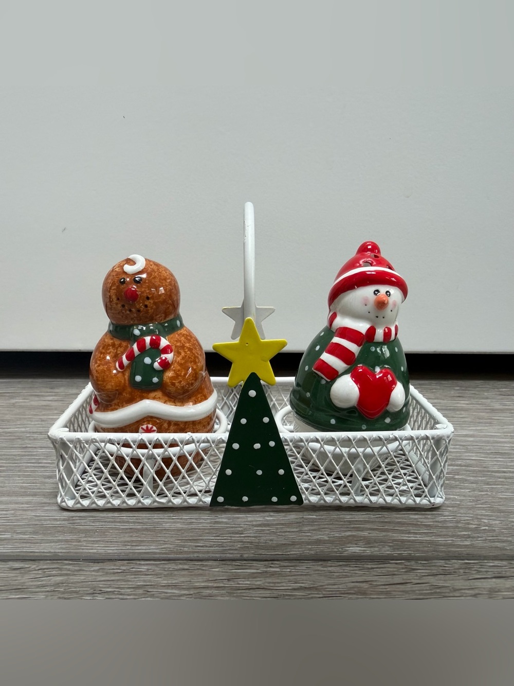 Sandi Gore Evans Jolly Follies Christmas Kitchen Snowman Gingerbread Shakers